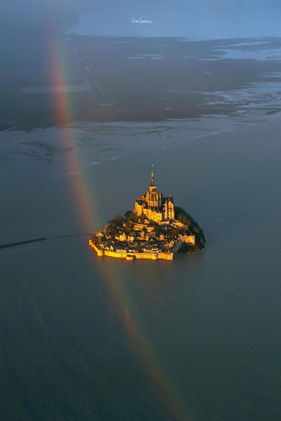 Arc En Ciel Du Mont Bed and Breakfast Pontorson Eksteriør billede